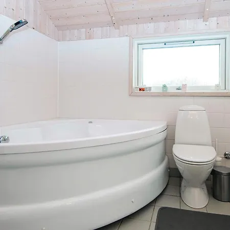Holiday home 8 Person In Harbo Re Harboor