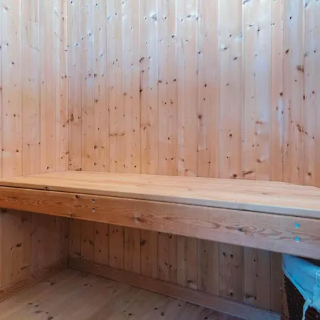 8 Person In Harboore-by Traum